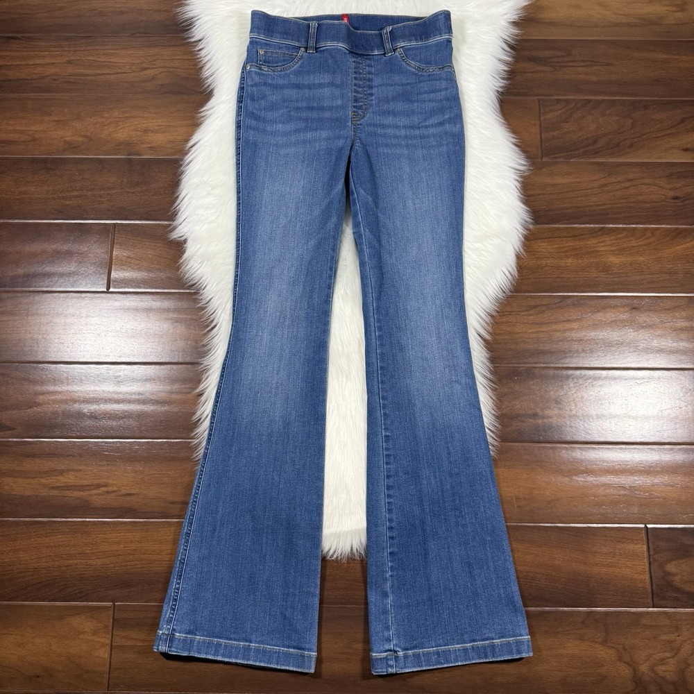 Spanx Women's Size Medium Vintage Indigo Wash Flare Pull‎ On Denim Jeans
